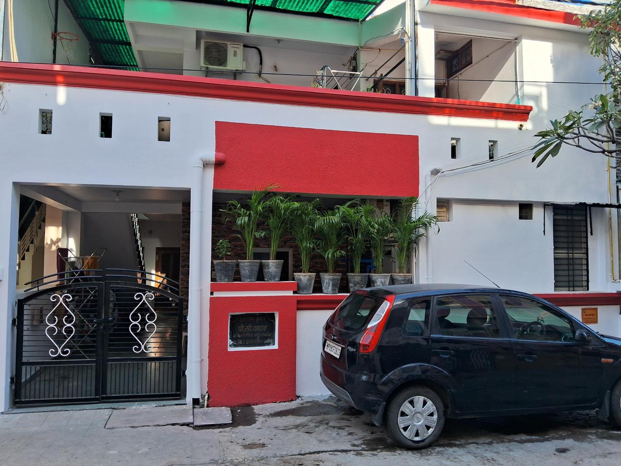 Saar Homestay Ujjain Extérieur photo